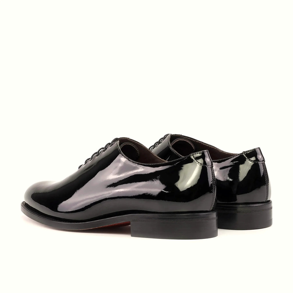 Red leather sole under the wholecut