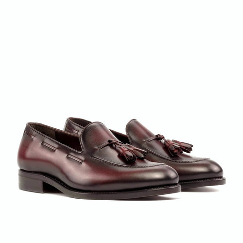Colour deepening at the toe and heel