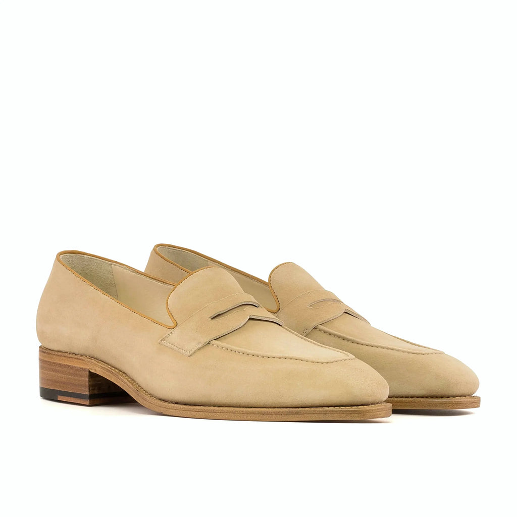 Cognac box calf on the loafer upper