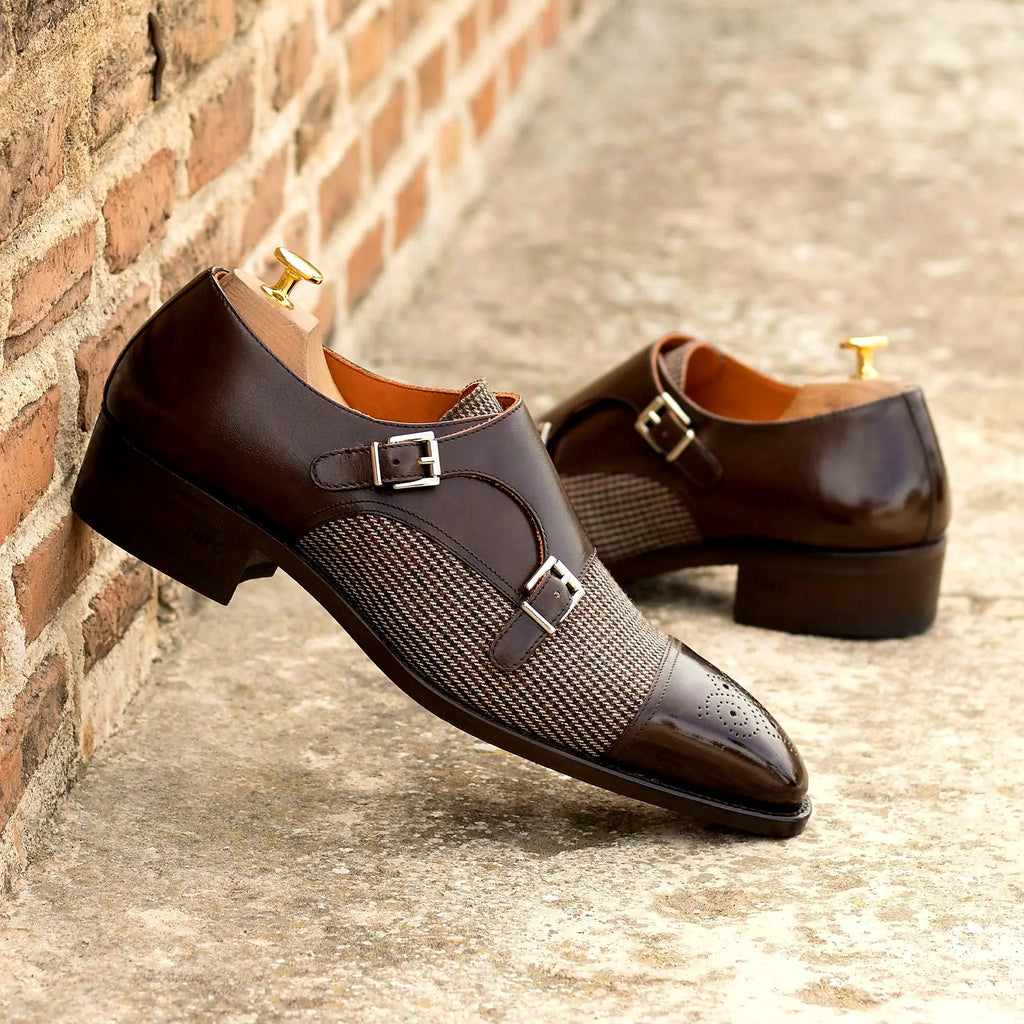 Chisel toe and cuban heel of the Belgravia last