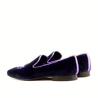Lightpurple grossgrain beside the velvet