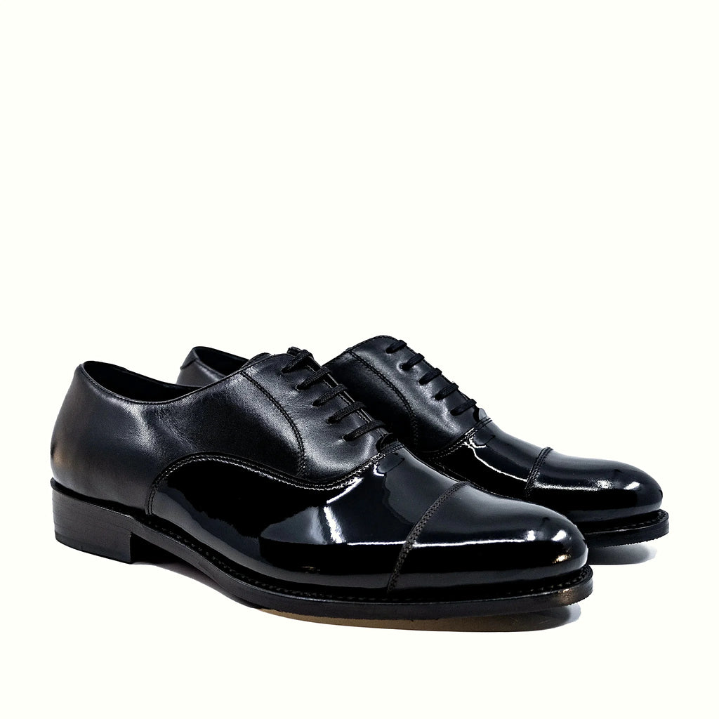 Black nappa Italian leather on the oxford