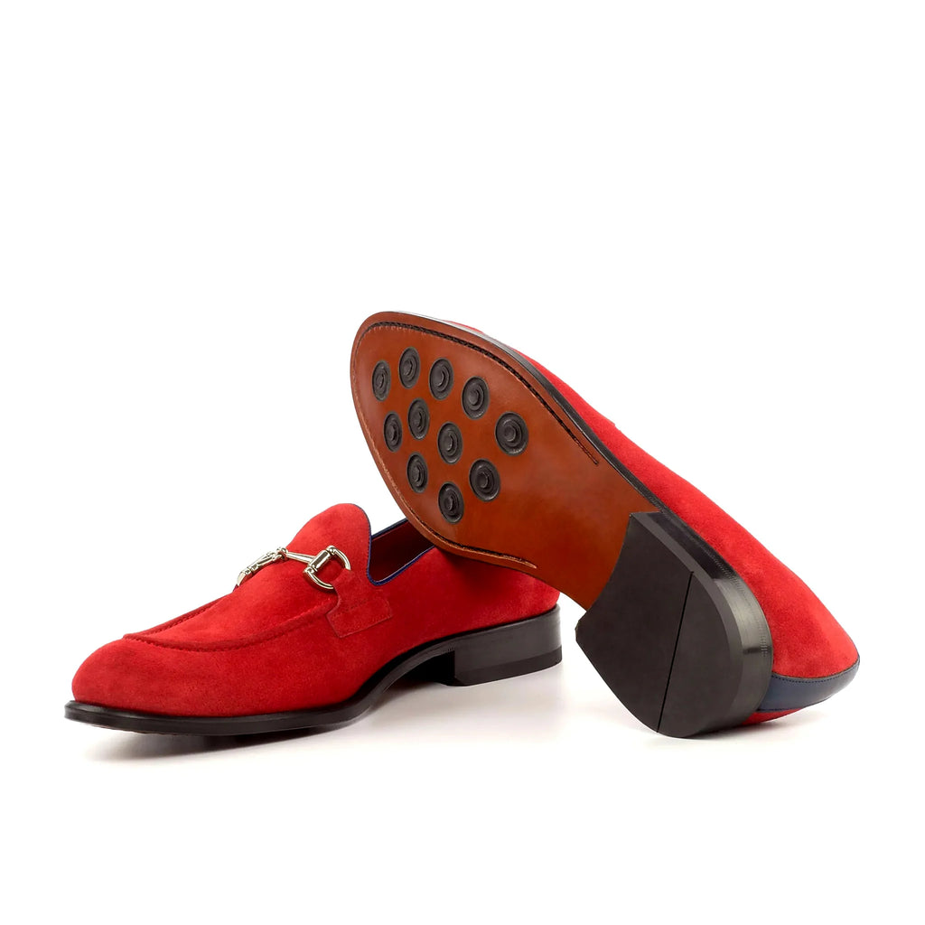 Leather sole with buttons rubber injections