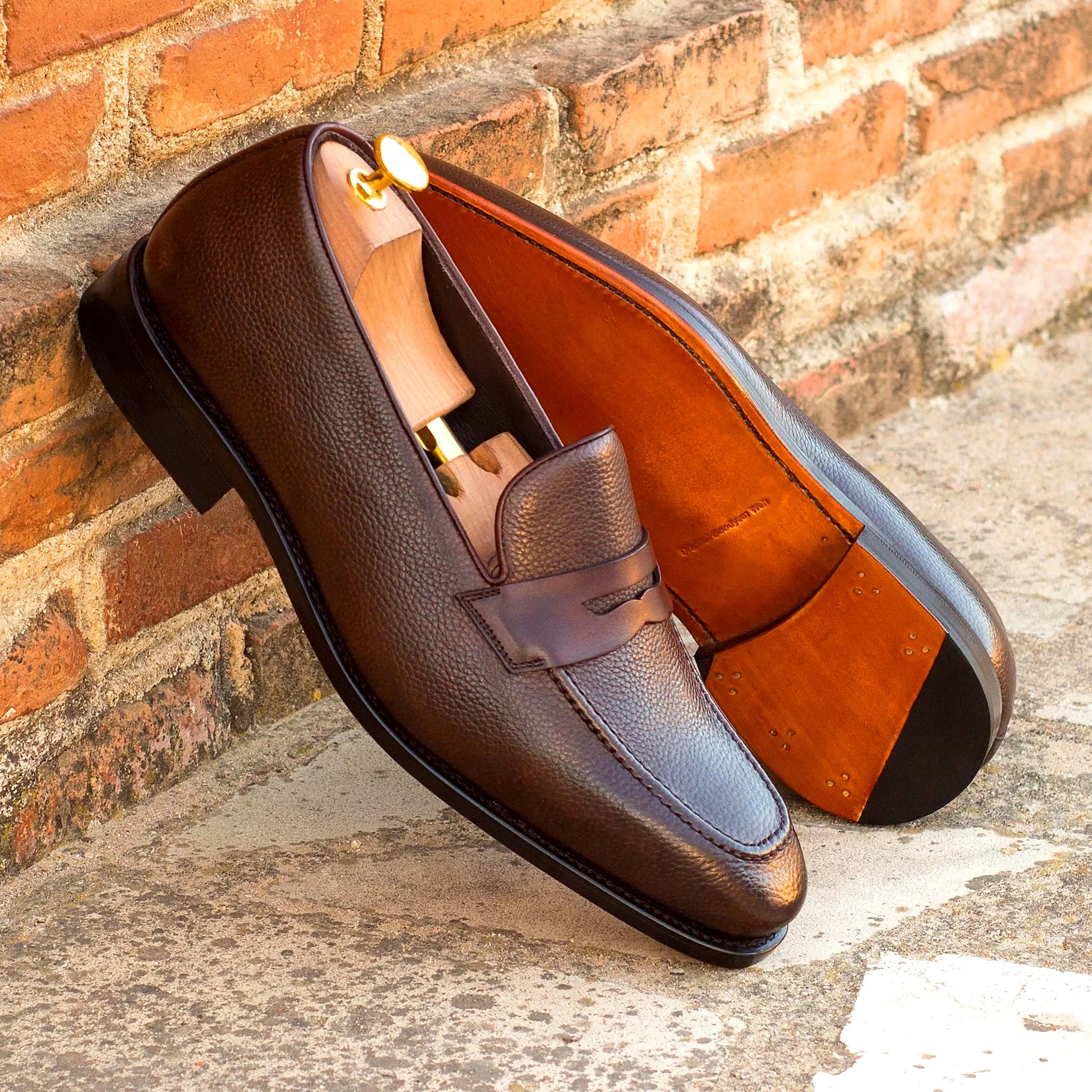 Slight chisel toe on the Savile last