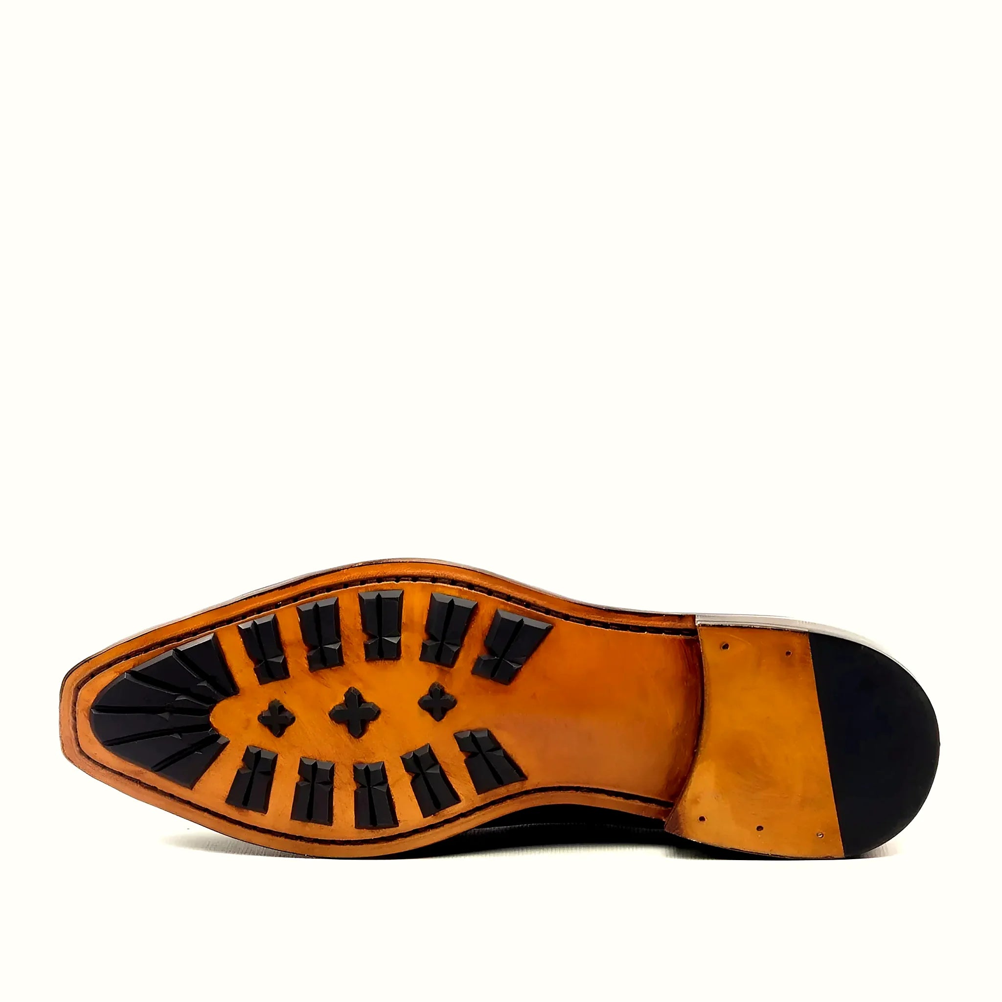 Slightly square toe on the Monti last