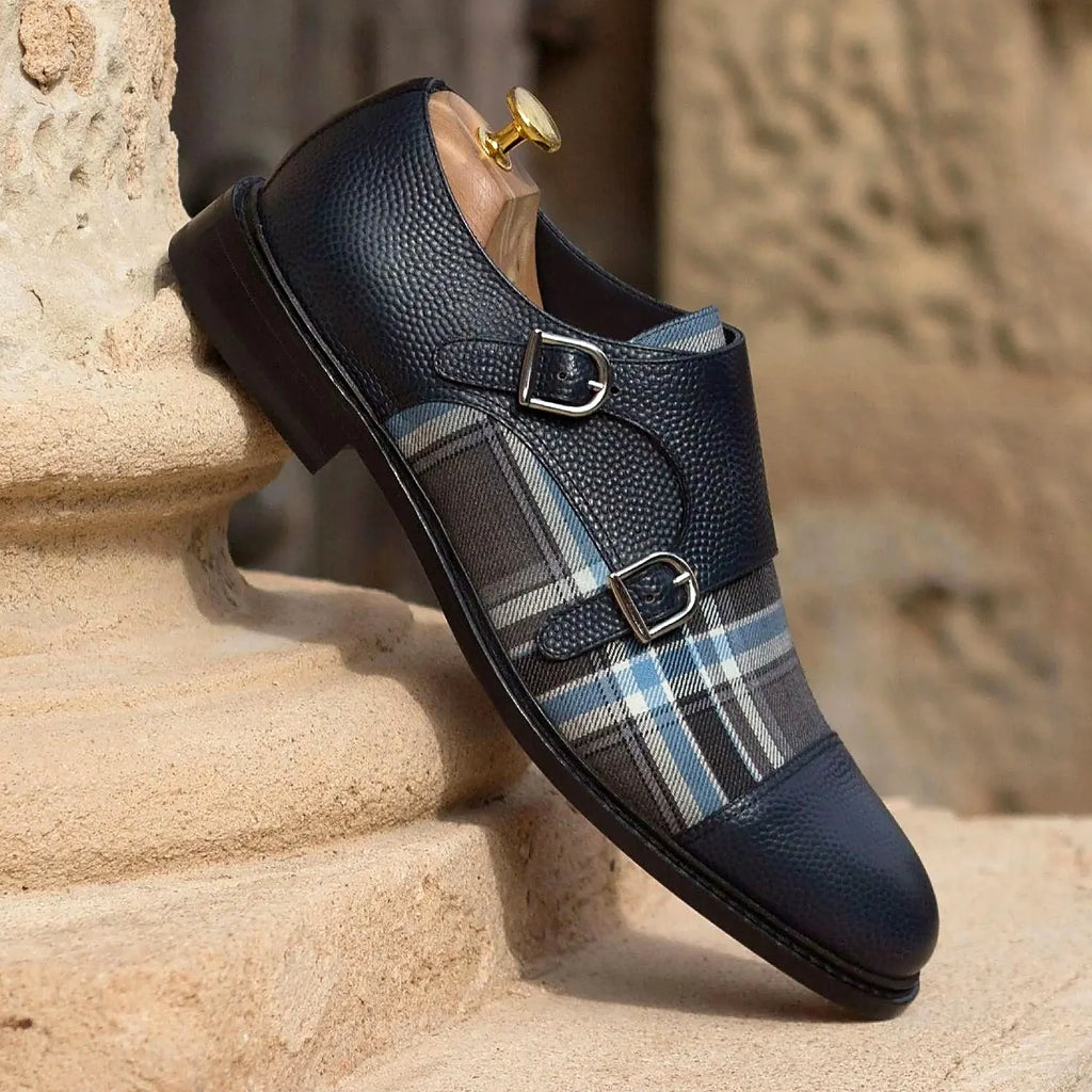 Navy painted calf on the quarters