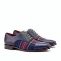 Tartan sartorial panel on the oxford