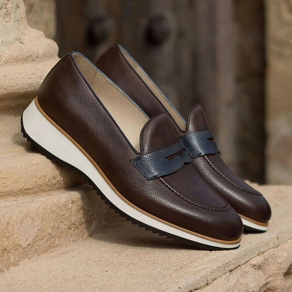Beige calf leather lining inside